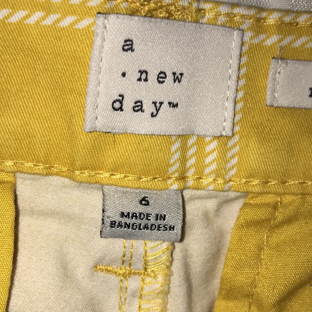 A New Day Women’s Yellow Shorts - Picture 7 of 8